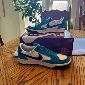 Nike SB Adversary PRM